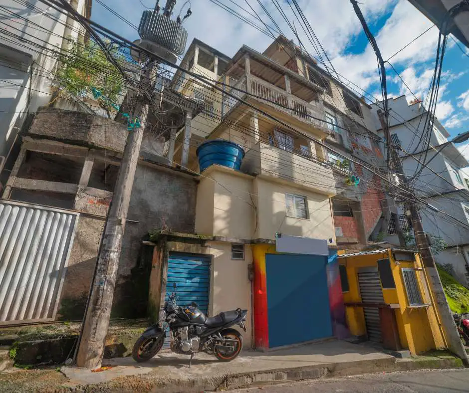 Street in Rios favelas